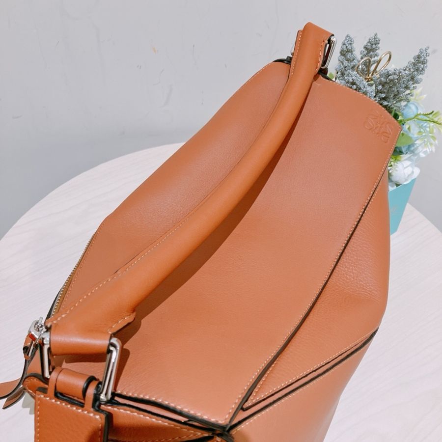 TK1667 Loewe 羅意威大號經典砌圖款肩帶包包Puzzle Large Shoulder Bag-16