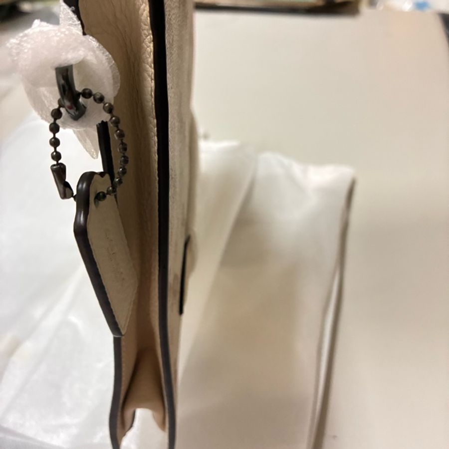 COACH經典白馬車老花 手拿包 公文包-3