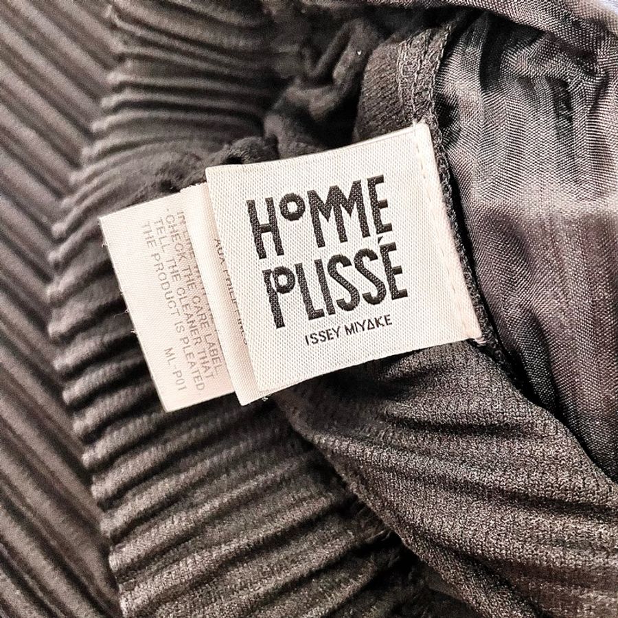 Homme Plisse 及膝短褲 黑色-4