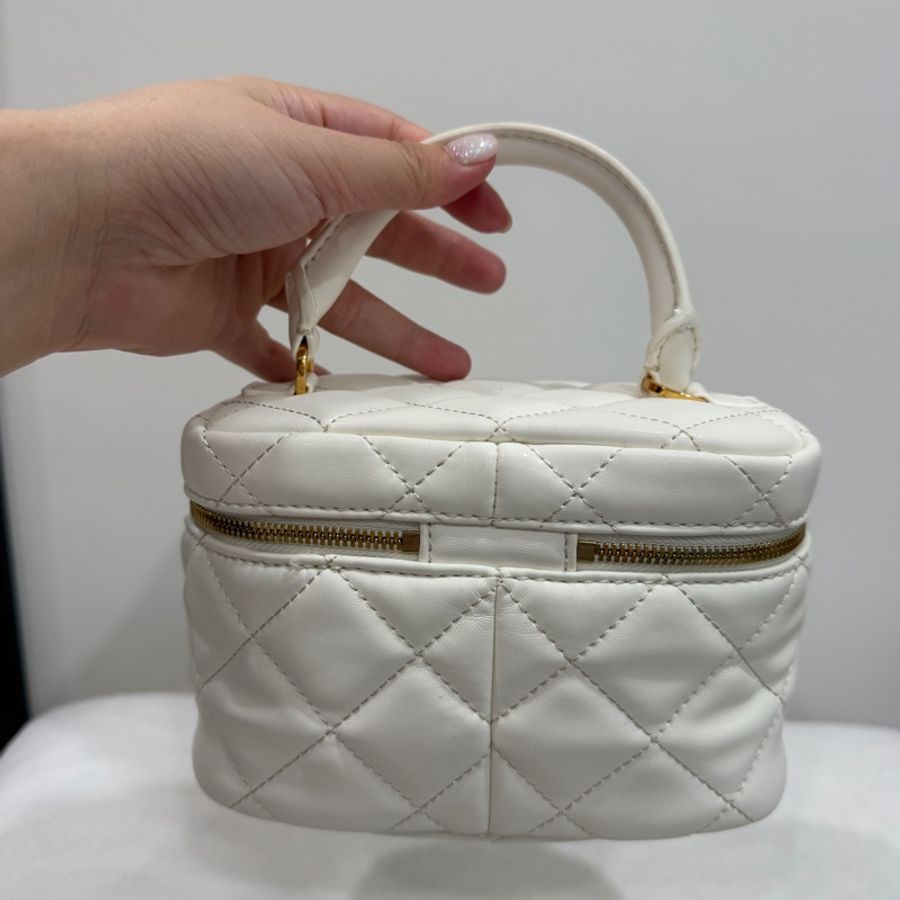 CHARLES &KEITH-2