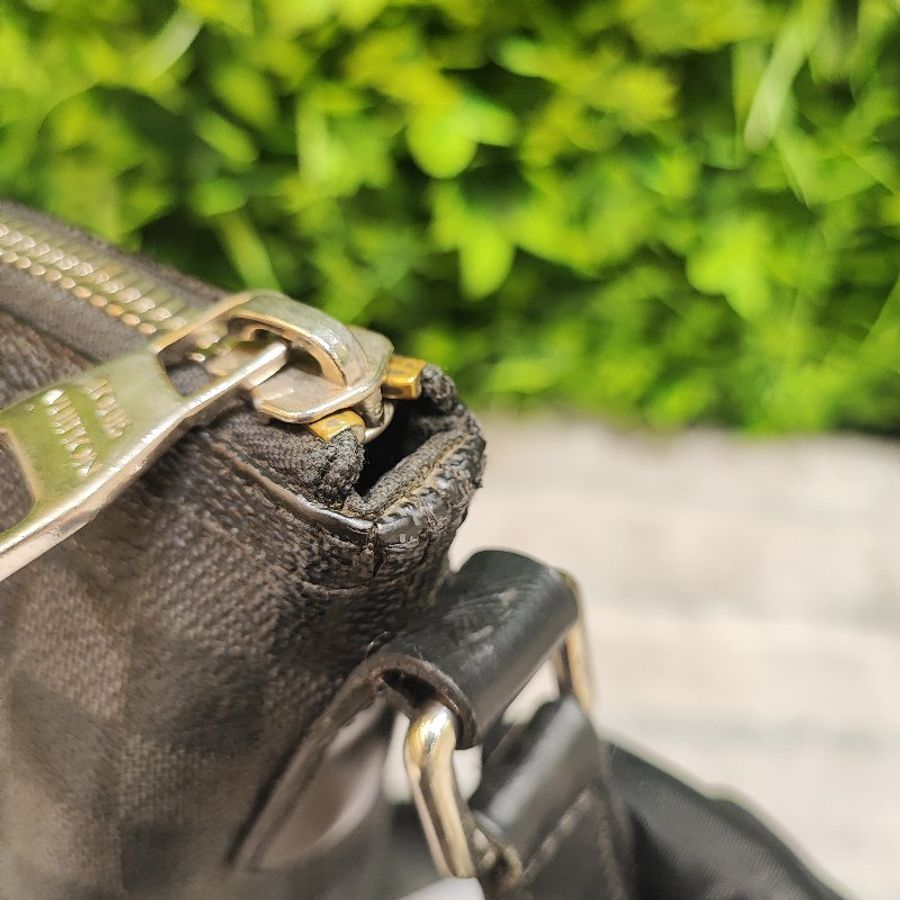 Louis Vuitton Mick Crossbody MM-12