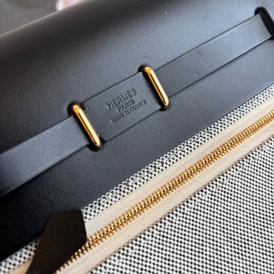 ::HERMES:: 愛馬仕 W刻MINI HERBAG 帆布黑皮革金釦斜背包-3