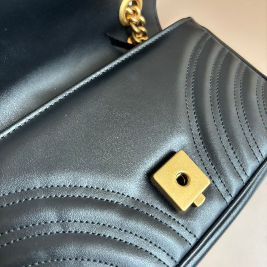 限時出清特價 ::GUCCI:: 446744 黑色MARMONT 22金鍊肩背斜背包-20