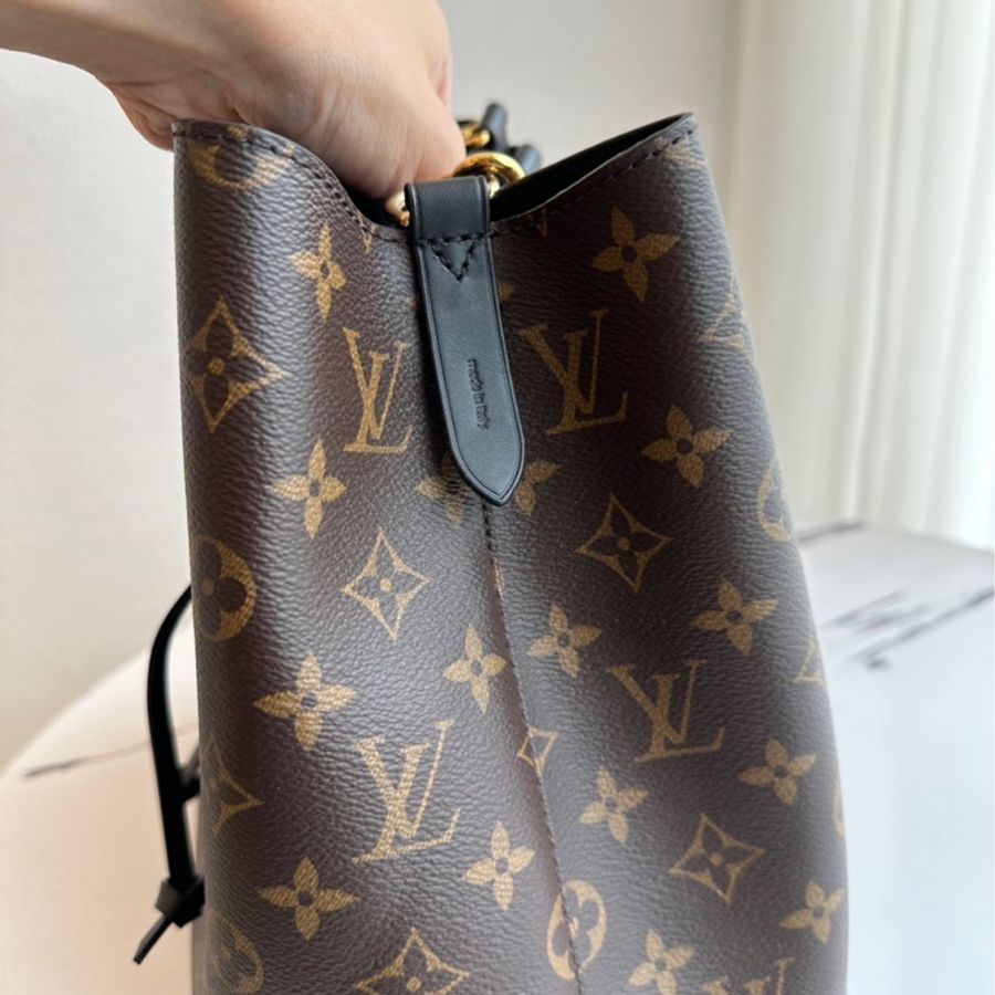 Lv經典水桶包 黑色-9