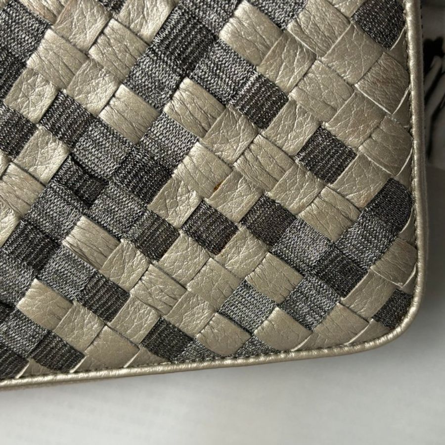 ::BOTTEGA VENETA:: BV 經典編織銀/灰色拉鍊長夾-3
