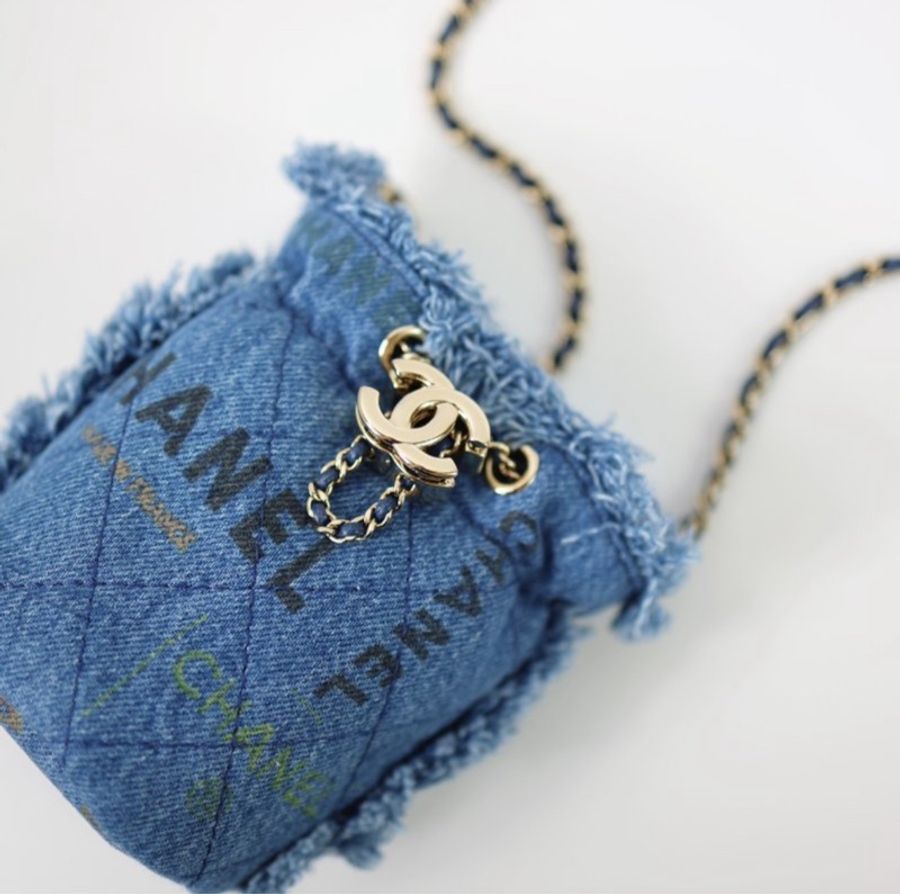Chanel 牛仔塗鴉款 Mini水桶包-3