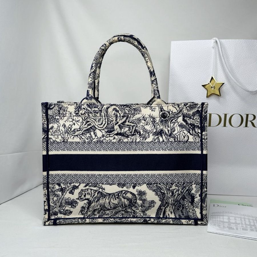 DIOR 中款Book Tote動物園托特包-1