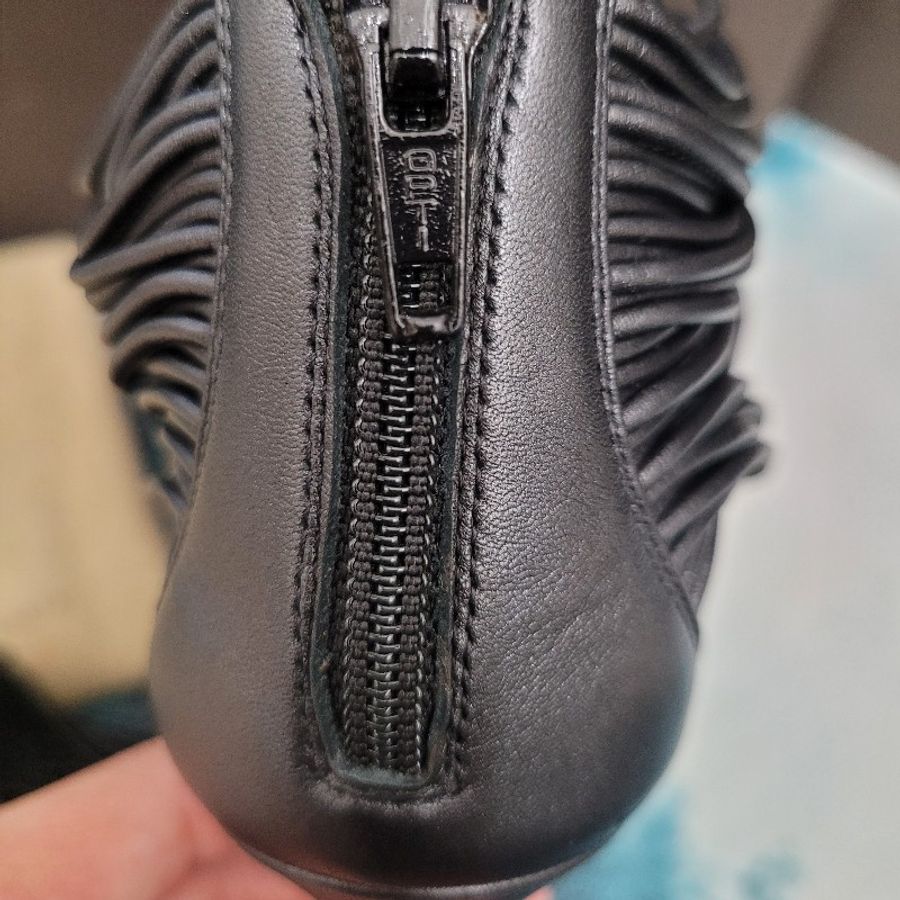 【Bottega Veneta】
Bv 拼色繞踝高跟鞋-12