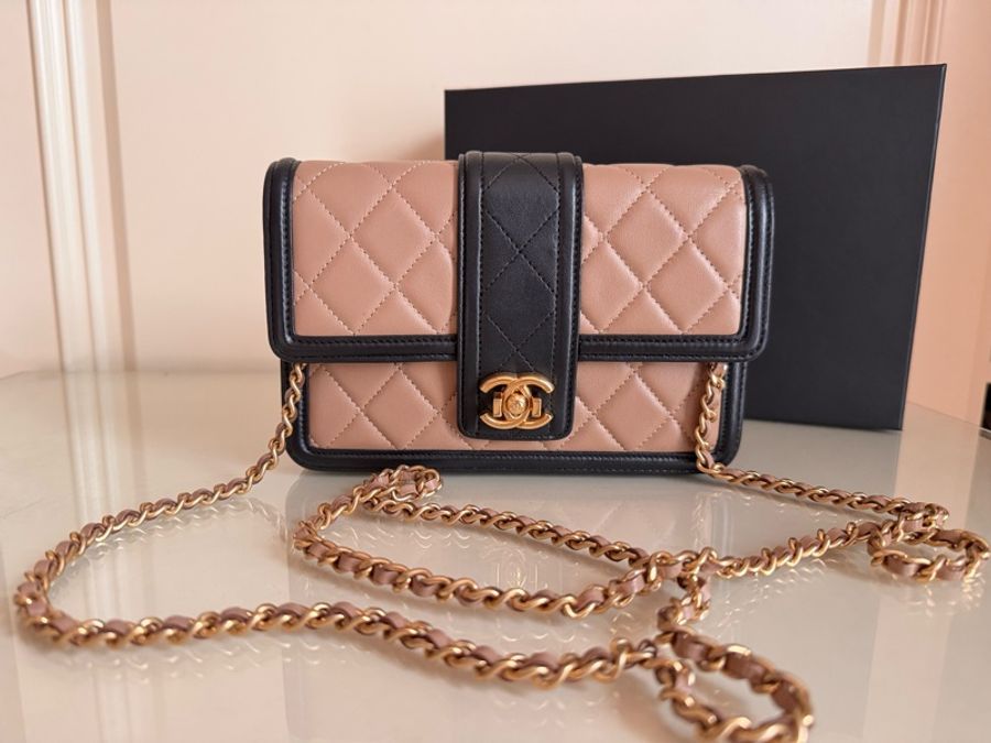 CHANEL 米黑WOC-5
