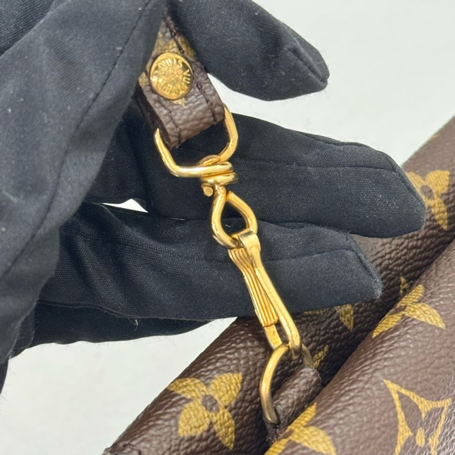 Louis Vuitton 雙面豆豆信封斜背包-24