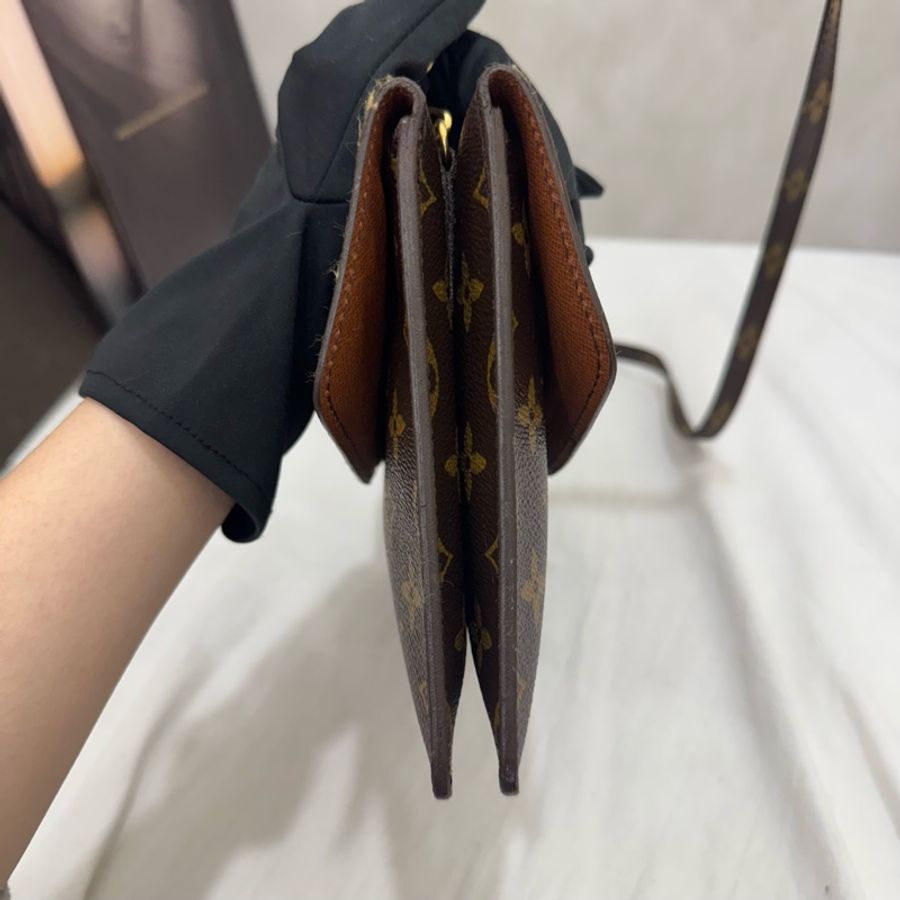 Louis Vuitton 雙面豆豆信封斜背包-33