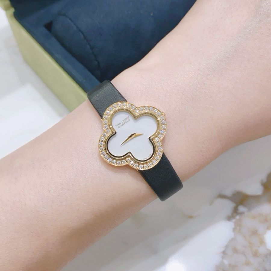 VCA梵克雅寶Alhambra小號18k黃金原鑽石英女表-4