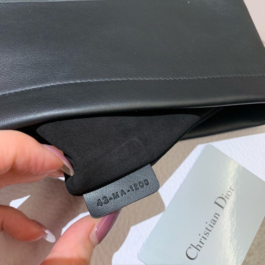 Dior全新 帶吊牌 黑色牛皮手拎包-6