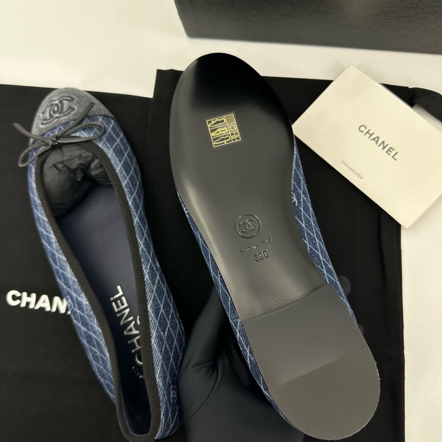 Chanel 25P春夏最新海軍藍和深灰色牛仔芭蕾平底鞋39 號-10