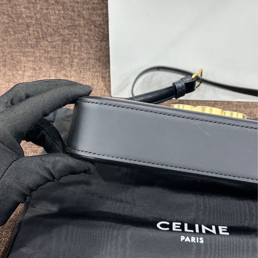 Celine TRIOMPHE亮澤牛皮革肩背包-8