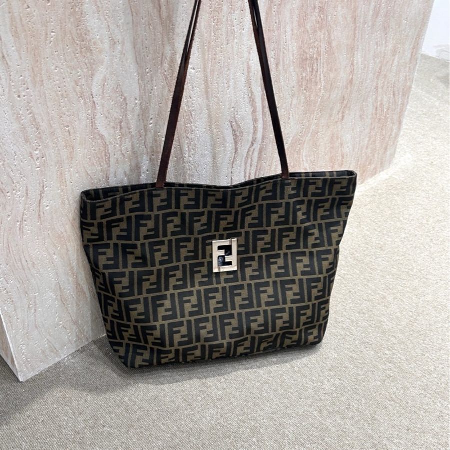 Fendi 老花大Tote-0