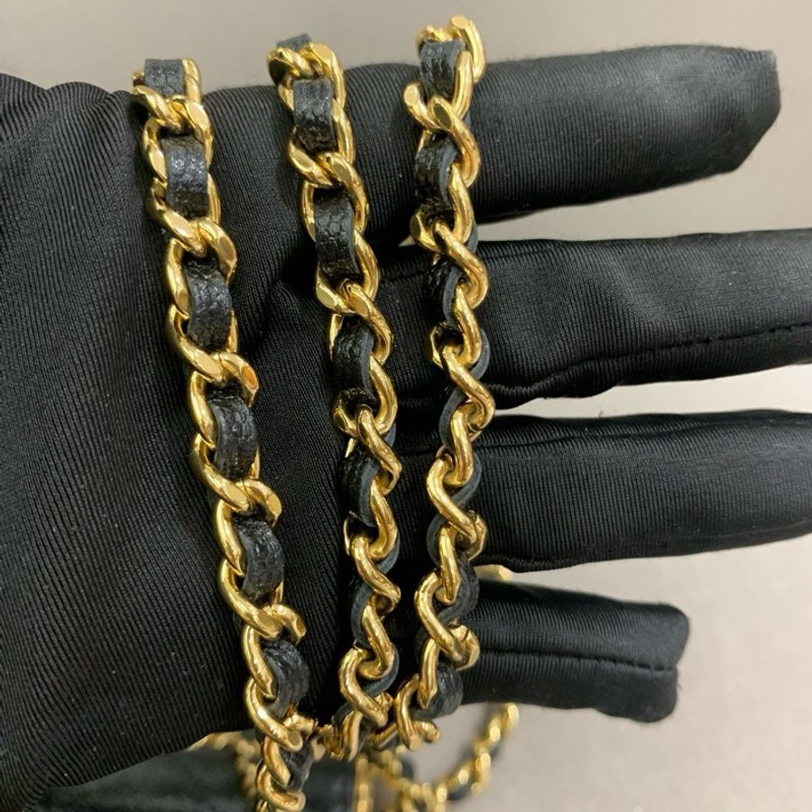 全新 CHANEL 芯片款 黑金荔枝紋貝殼包-11
