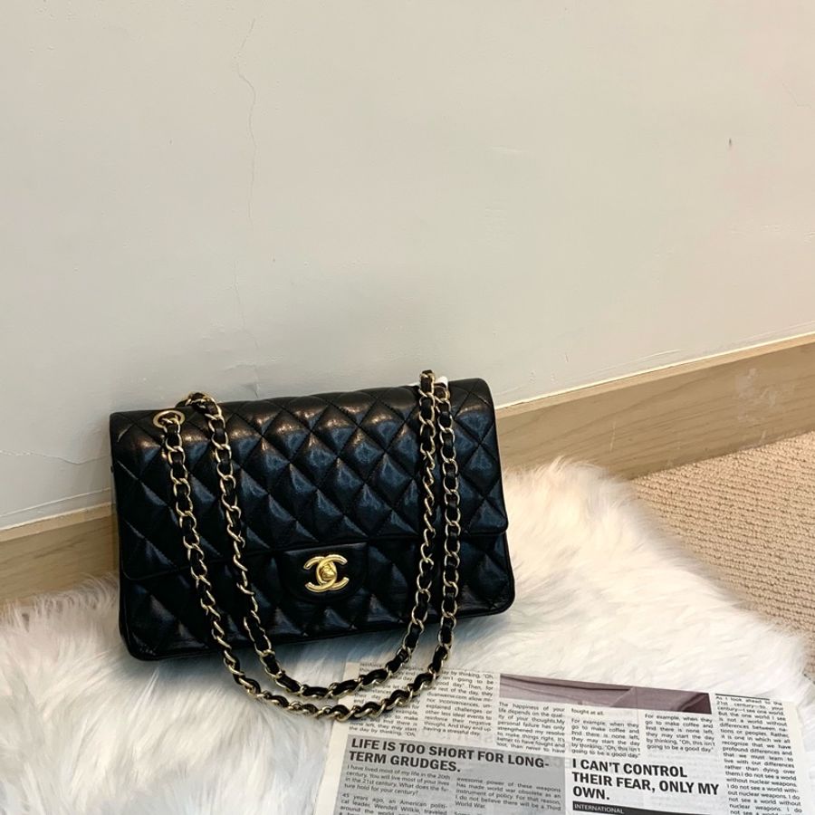 CHANEL Classic Flap CF 經典金扣標誌性菱格紋鏈條肩帶 羊皮 口蓋包斜背單肩包 黑色-0