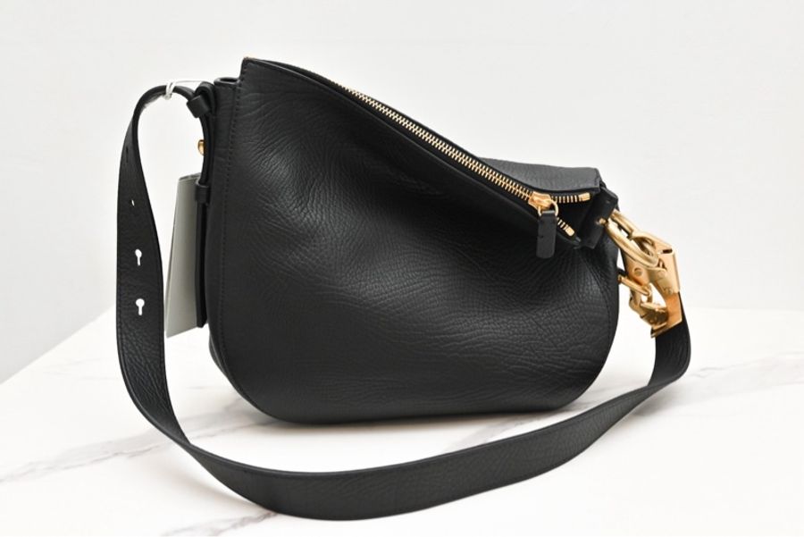 Burberry 經典款馬頭包-2