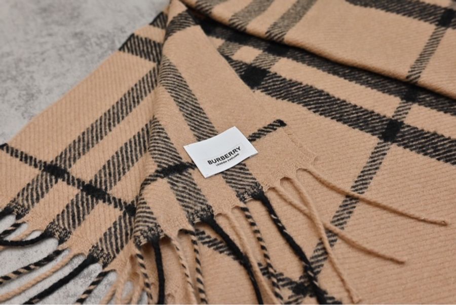 Burberry 經典雙面駝色羊毛圍巾-0