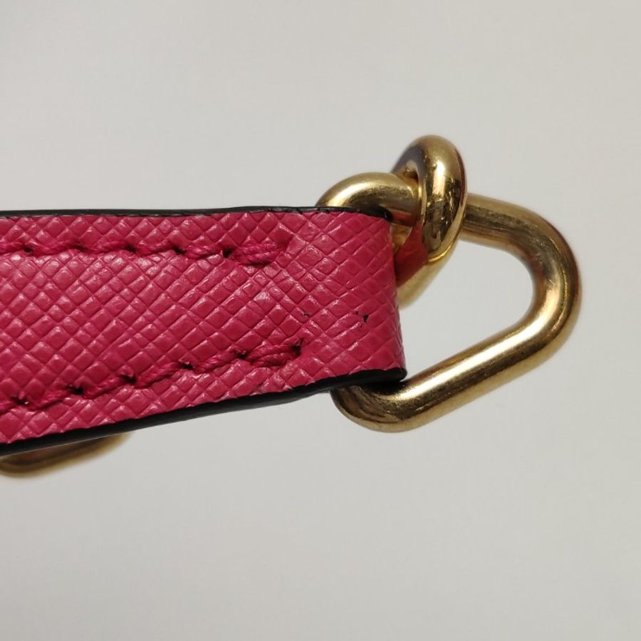 95❤Prada Sidonie 紅色牛皮插扣斜挎單肩包-10