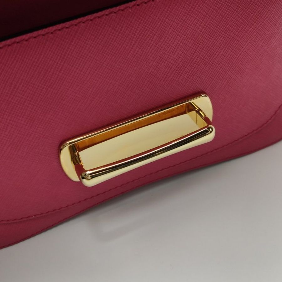95❤Prada Sidonie 紅色牛皮插扣斜挎單肩包-12