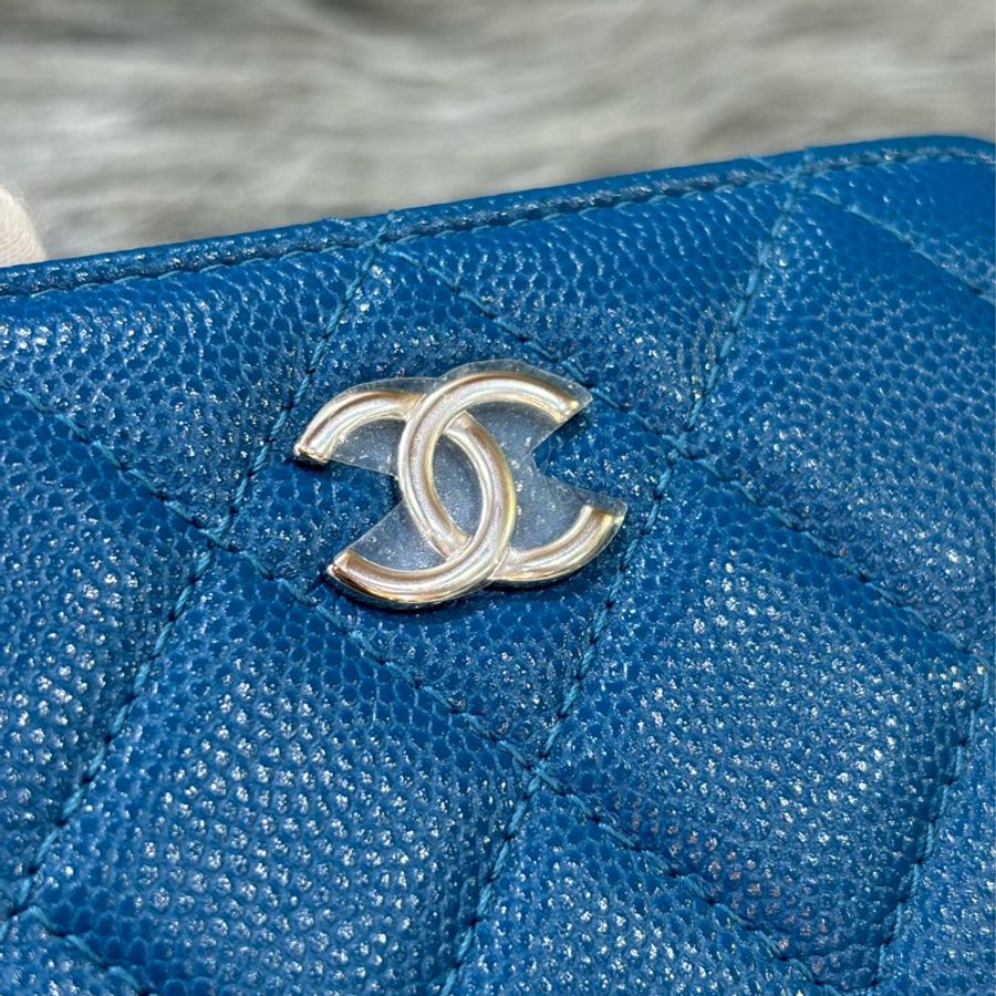 CHANEL AP1940 COCO VIP限定 藍色荔枝皮銀釦 桃紅圖騰絲巾內裡 ㄇ字拉鍊 短夾零錢包名片包信用卡夾-6