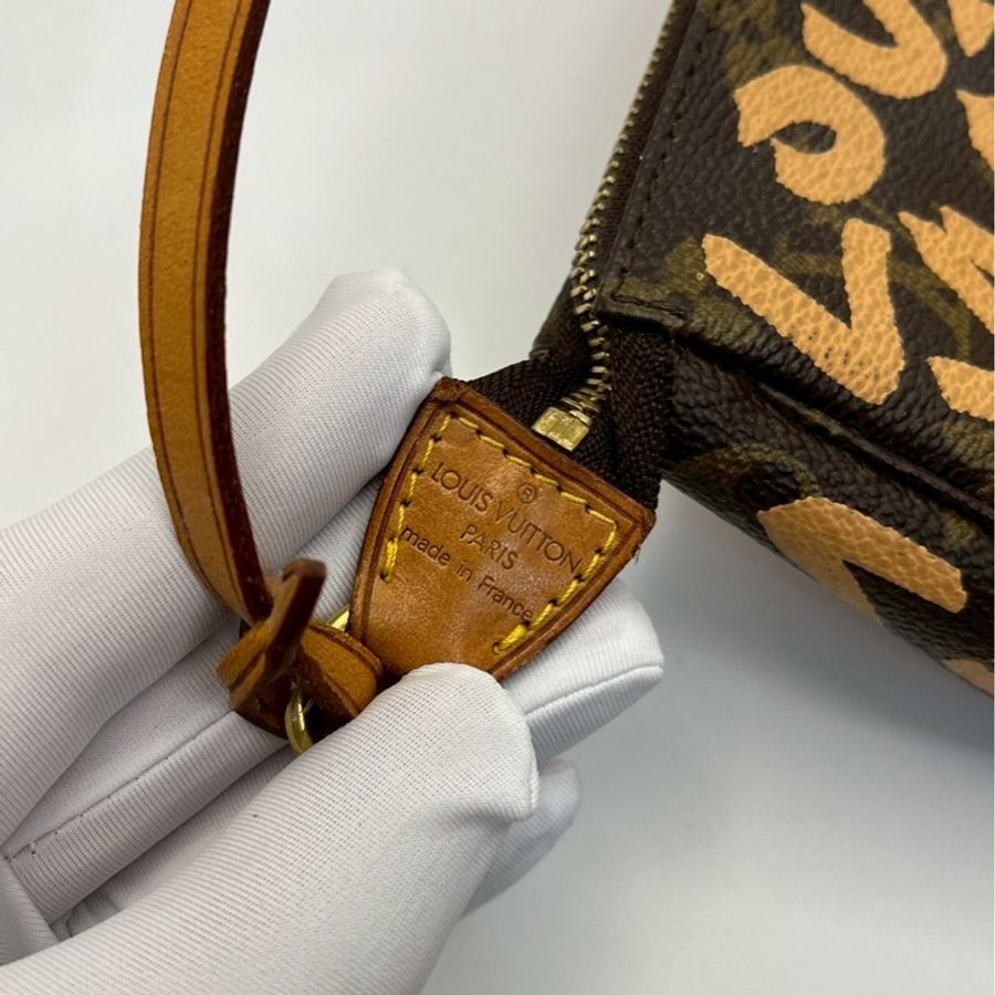 🏷️ Louis Vuitton Stephen Sprouse合作的系列-10