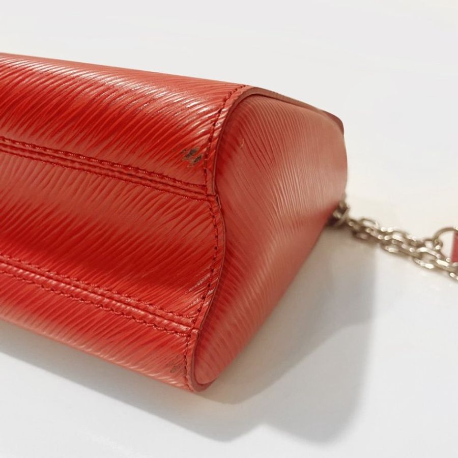 95❤Louis Vuitton Twist紅色水波紋牛皮LV扭扭包鎖扣單肩包-16