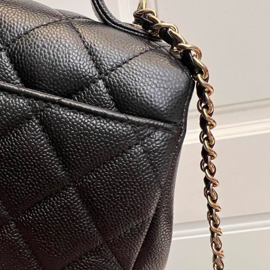 Chanel 香奈兒 小號郵差包 黑金荔枝皮-12