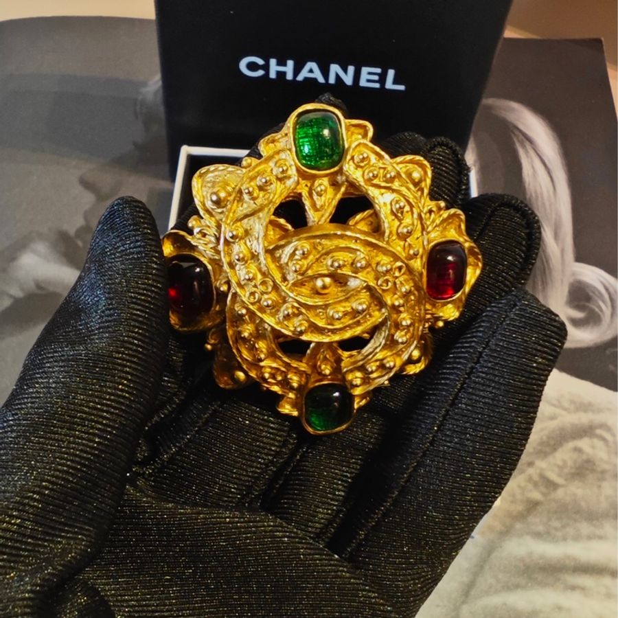 收藏等級 Chanel葡萄藤琉璃胸針-3