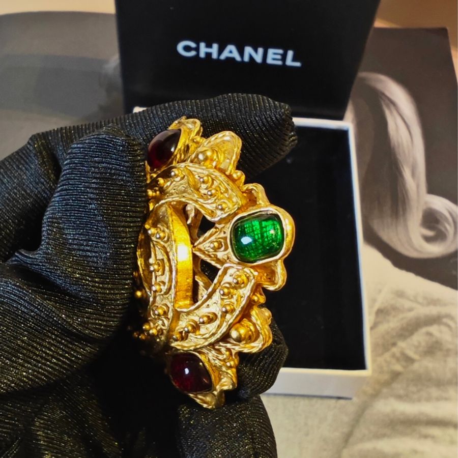收藏等級 Chanel葡萄藤琉璃胸針-6