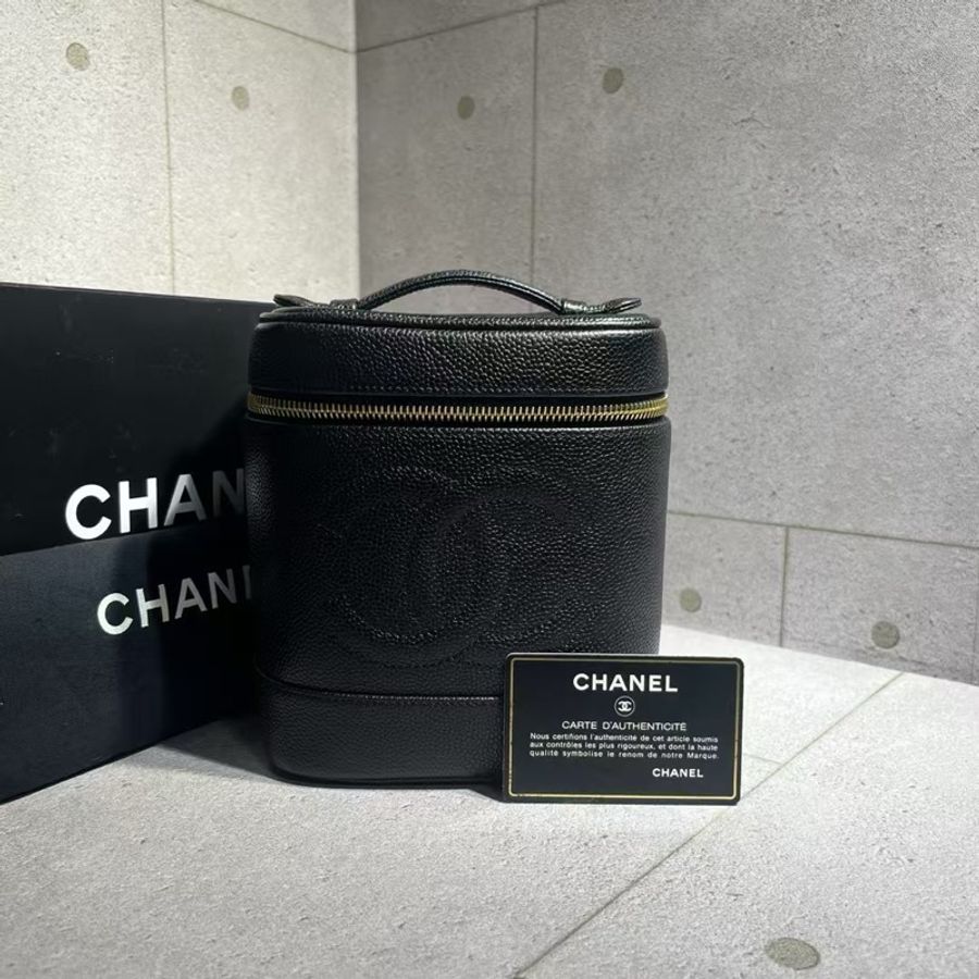 Chanel Vintage vanity case-0