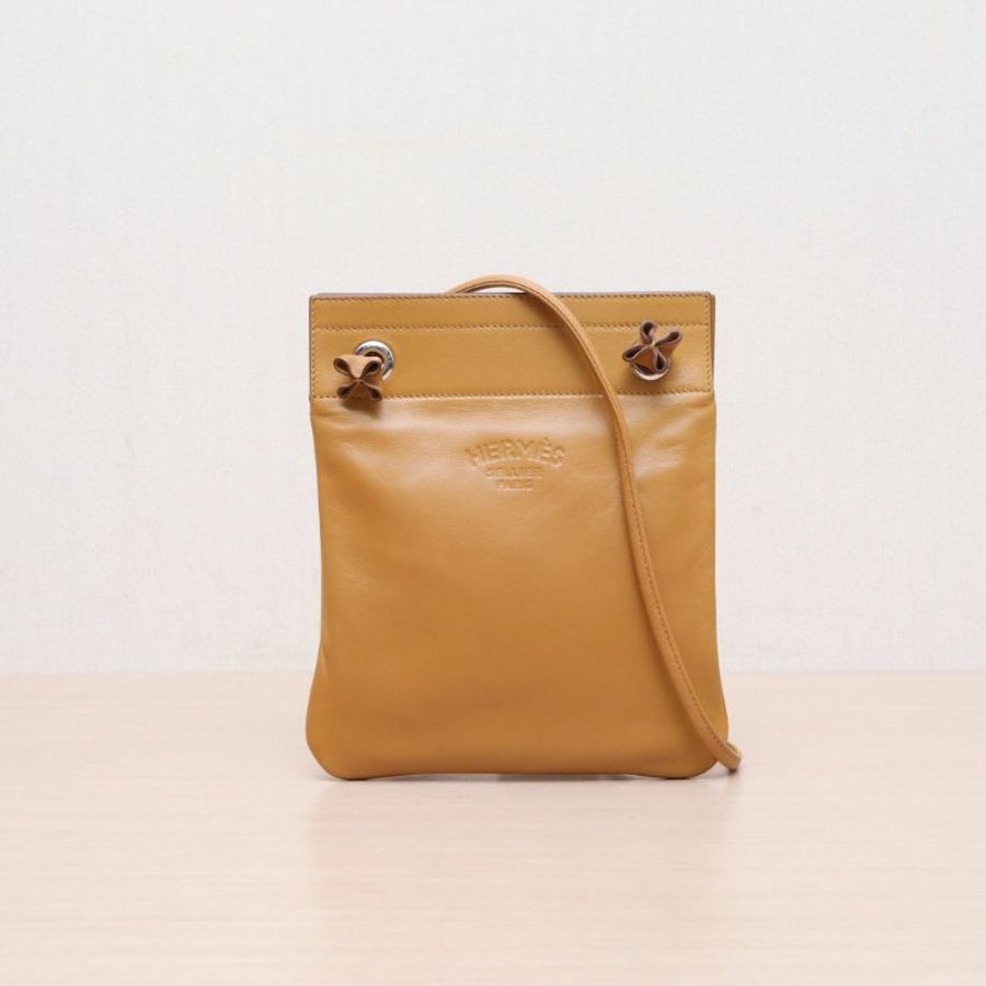 HERMES(愛馬仕) Aline 馬夫包 Mini 19 2S芝麻色 Swift皮 Z刻 銀扣-2