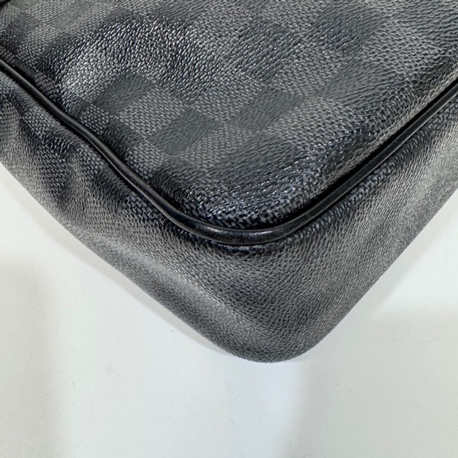 LV 路易威登 黑灰棋盤格 Damier Graphite Daniel Messenger 下蓋包 斜背包 肩背包 N58029-17