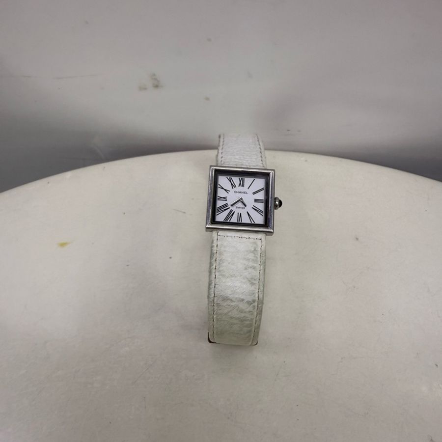 Vintage CHANEL Watch-0