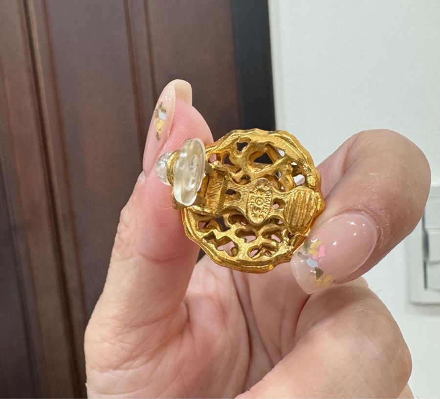 chanel 香奈兒 vintage 雙C鏤空系列 金色 耳環 耳夾 耳飾 夾式耳環-7