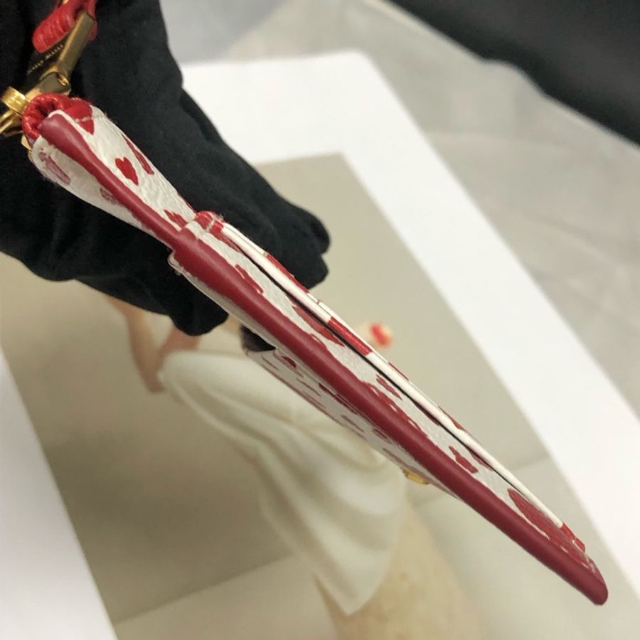 miumiu愛心印花卡包-4