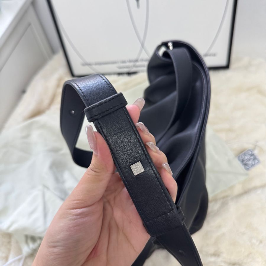 ✨全場最高CP值✨Loewe 黑色福袋包-3