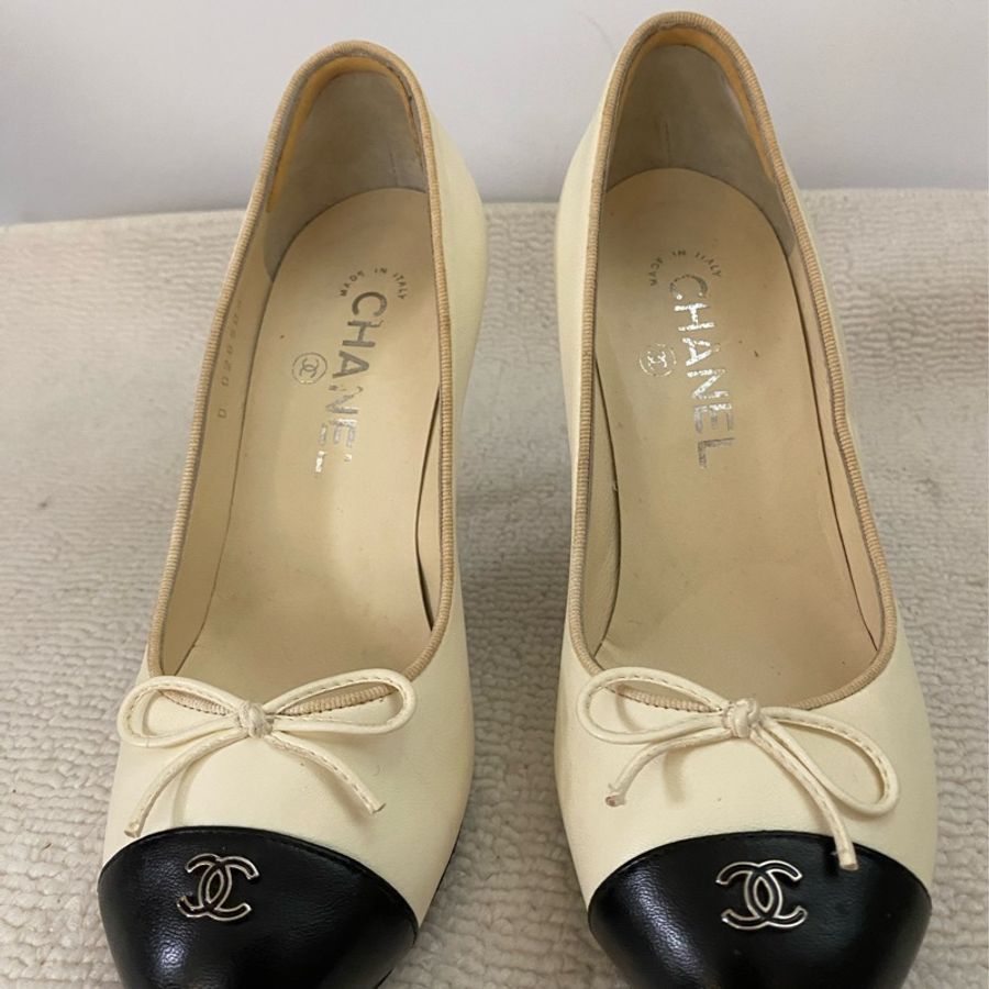 CHANEL Heels-1