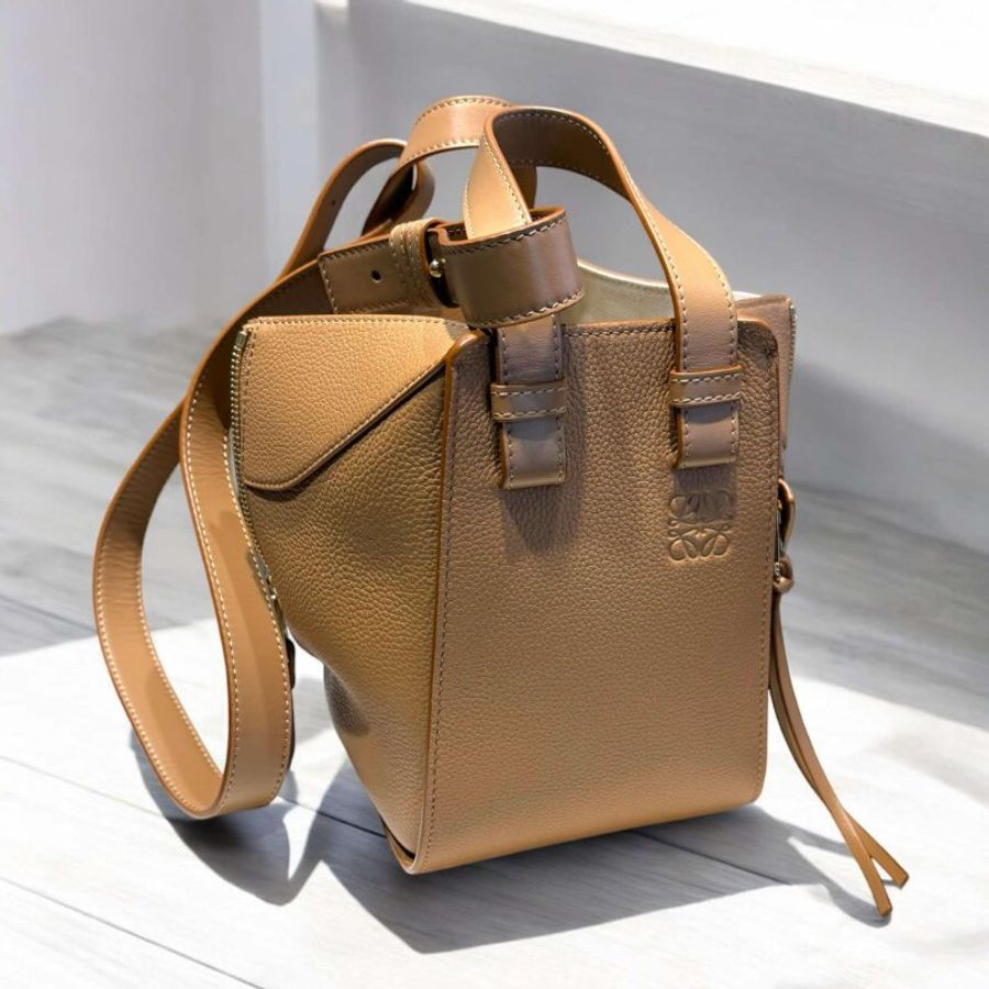 LOEWE吊床包/焦糖色-2