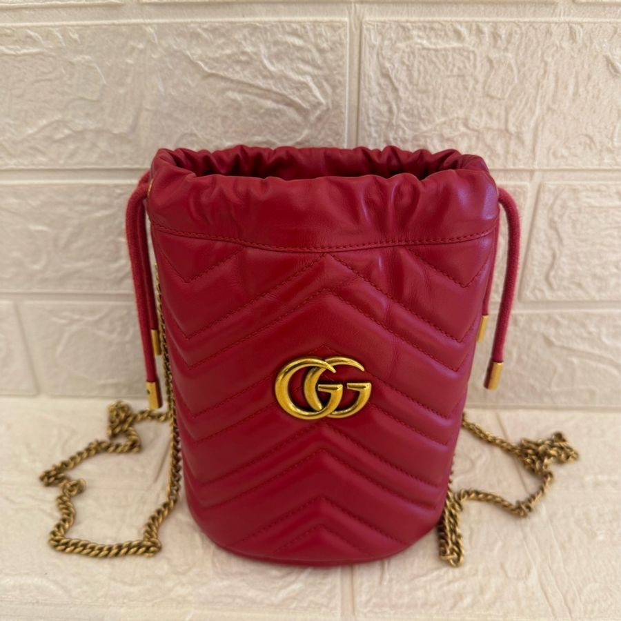 GUCCI 紅色金雙G水桶包-0