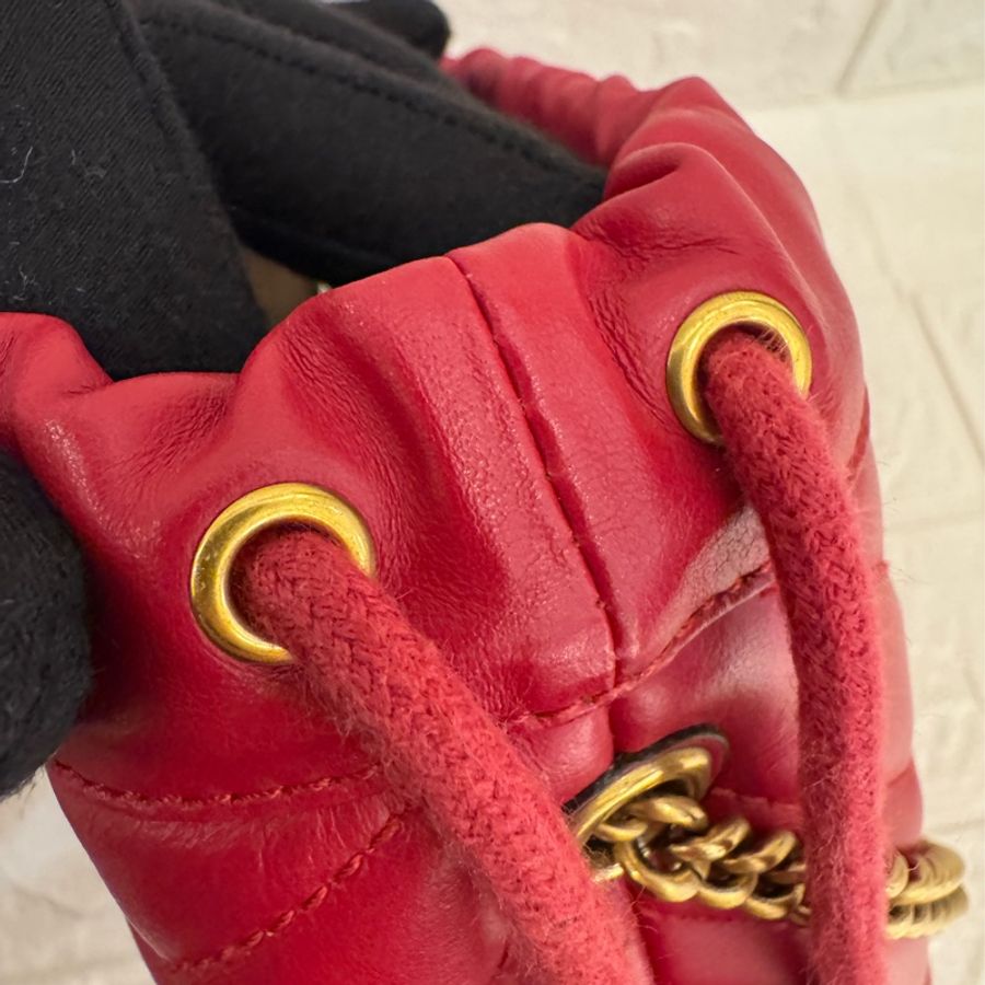 GUCCI 紅色金雙G水桶包-9