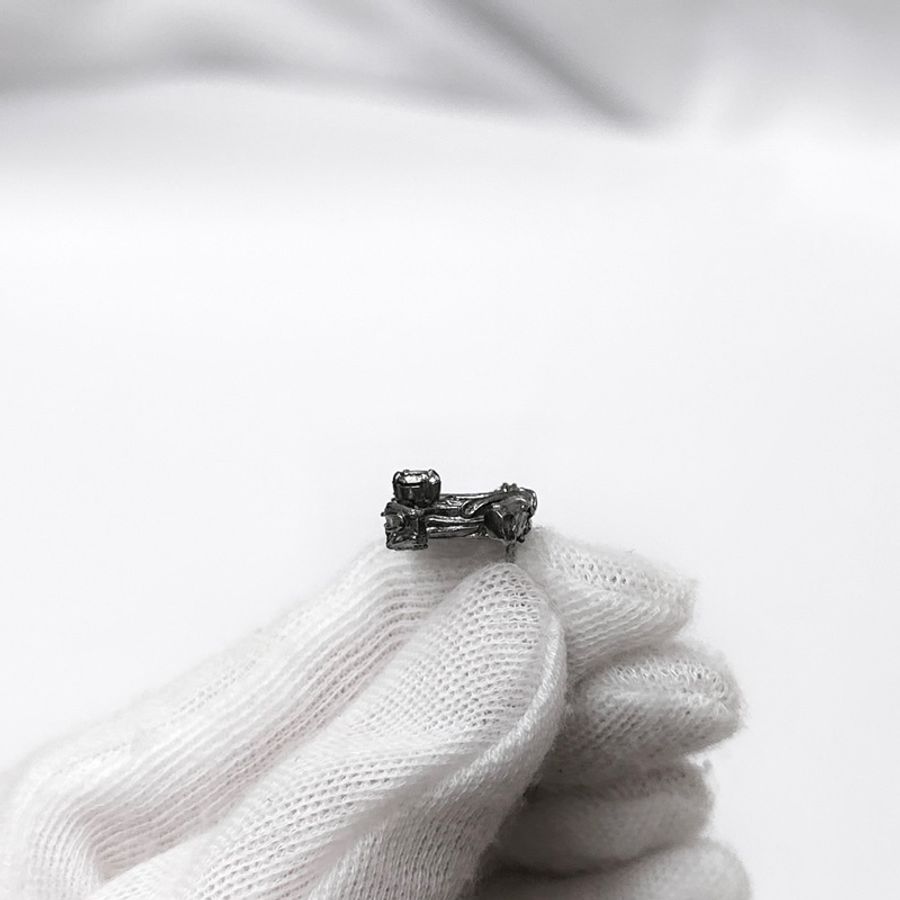 莉亞精品♡Chanel 14S復古藤蔓銀雙C耳環 近新閒置品-10