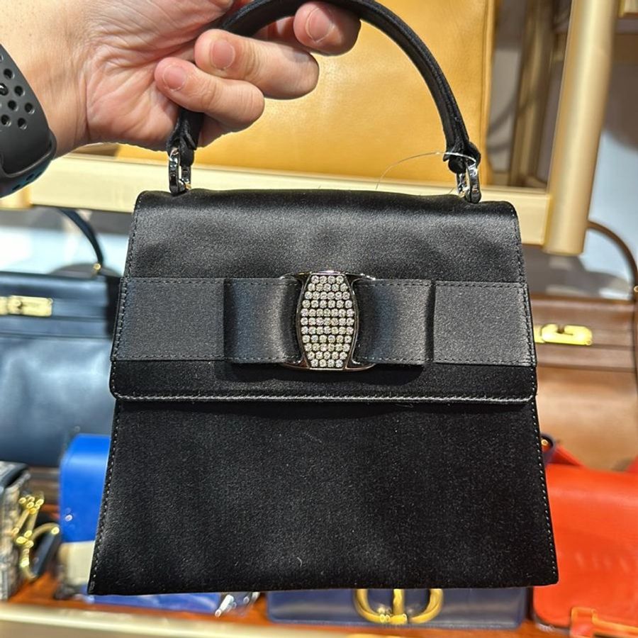 Ferragamo velvet bag 絲絨經典包-0