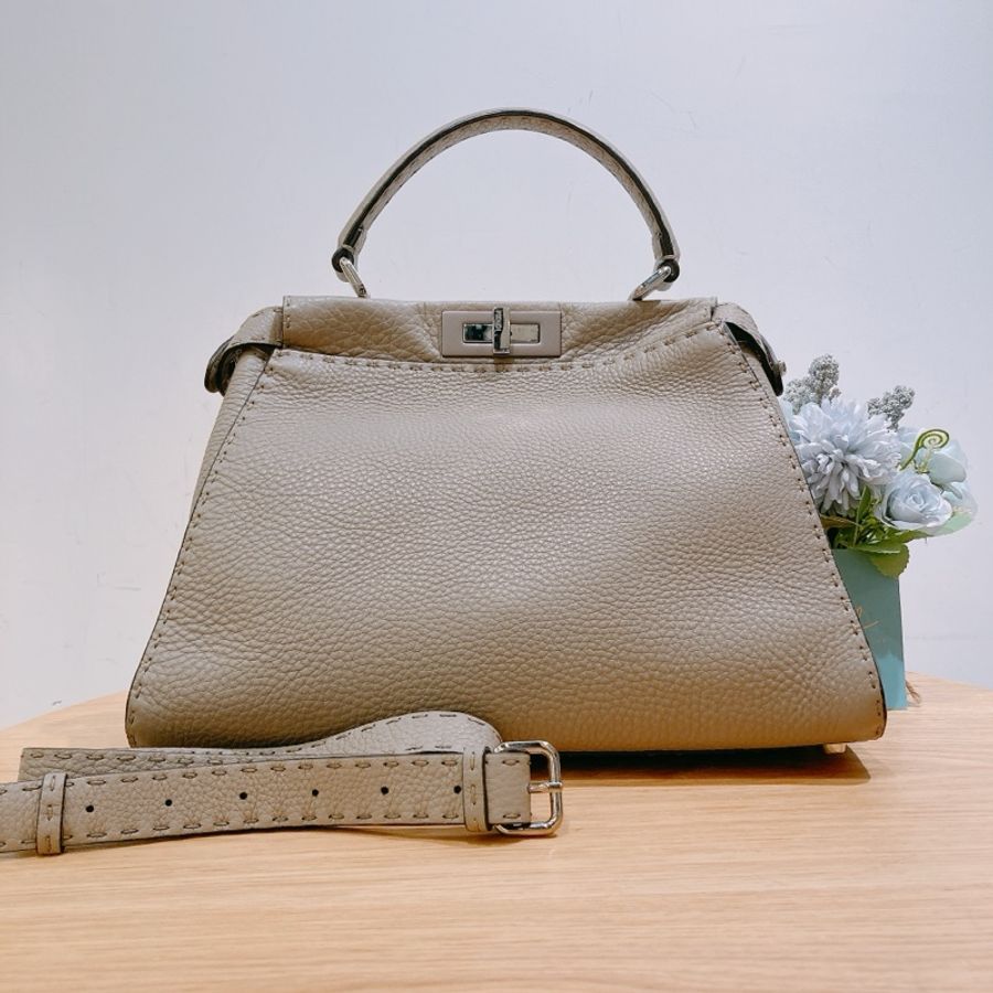 TW4263 FENDI 芬迪中號外縫走線雙面兩用肩帶包包BEIGE SELLERIA PEEKABOO MEDIUM TOP HANDLE BAG-0