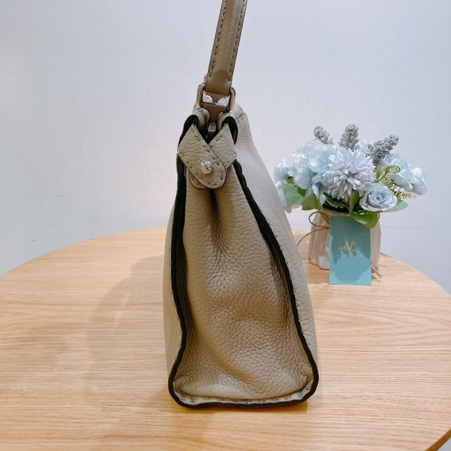 TW4263 FENDI 芬迪中號外縫走線雙面兩用肩帶包包BEIGE SELLERIA PEEKABOO MEDIUM TOP HANDLE BAG-3