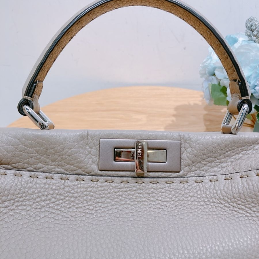 TW4263 FENDI 芬迪中號外縫走線雙面兩用肩帶包包BEIGE SELLERIA PEEKABOO MEDIUM TOP HANDLE BAG-19