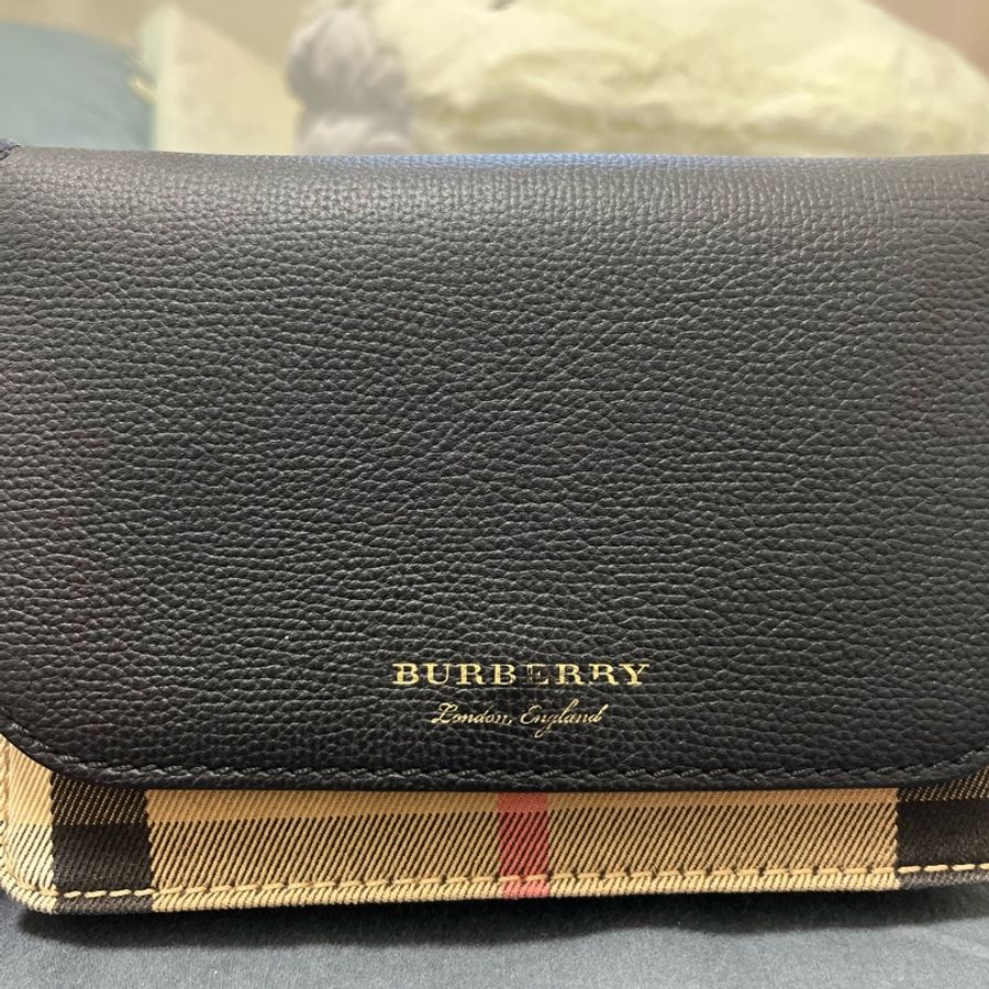 Burberry WOC-6