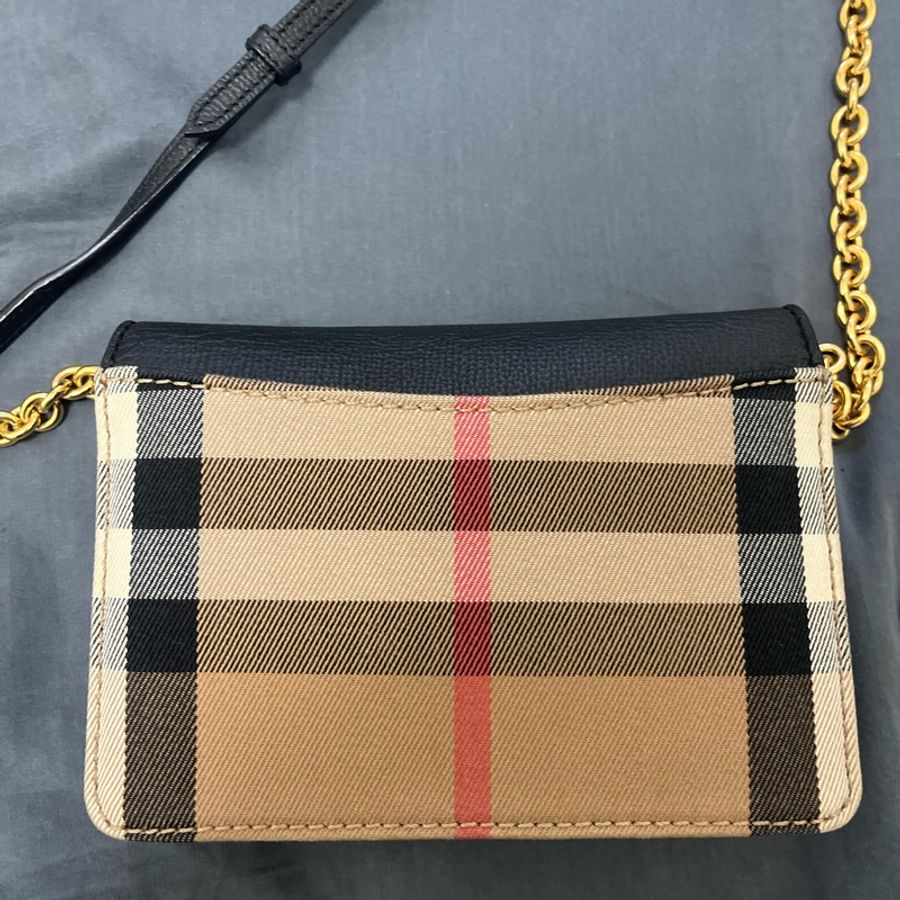 Burberry WOC-7
